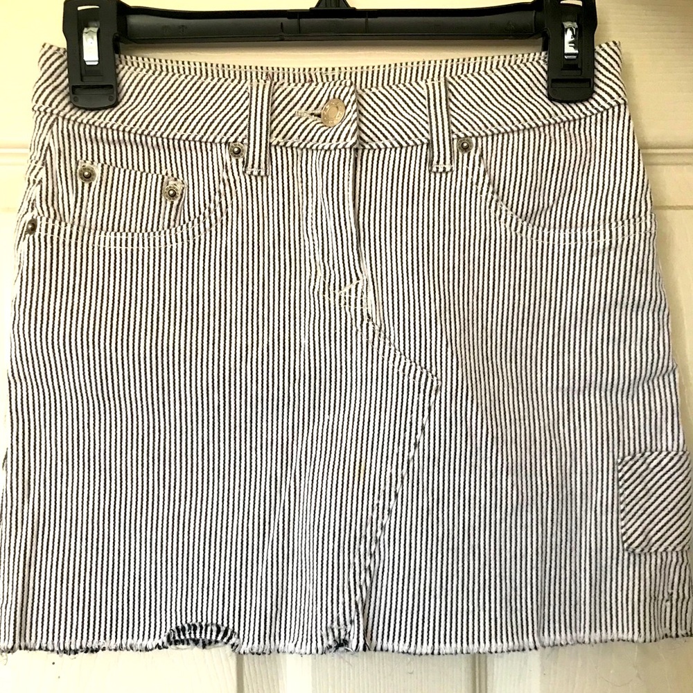 Bebe mini skirt